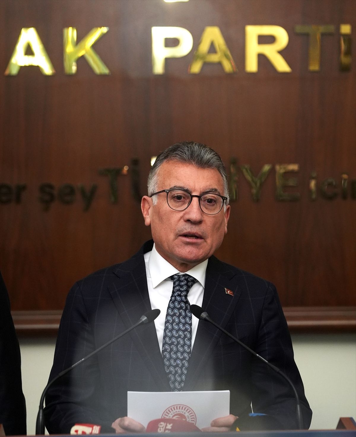 AK Parti, ekonomiye ilişkin düzenlemeleri de içeren kanun tekliflerini TBMM'ye sundu