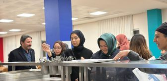 AK Parti Eskişehir Milletvekili Ayşen Gürcan, sahurda öğrencilerle bir araya geldi