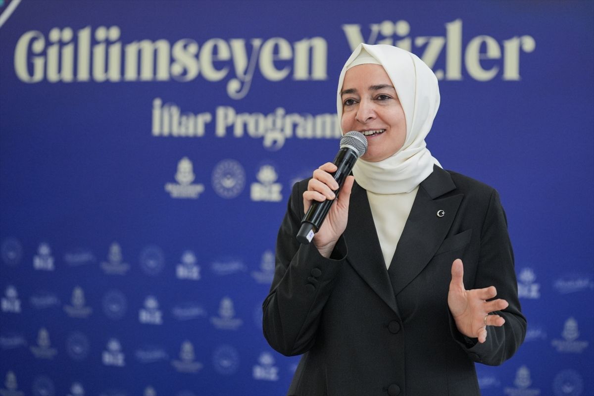 AK Parti Genel Başkan Yardımcısı Kaya, Başakşehir'de yetimlerle iftarda bir araya geldi Açıklaması
