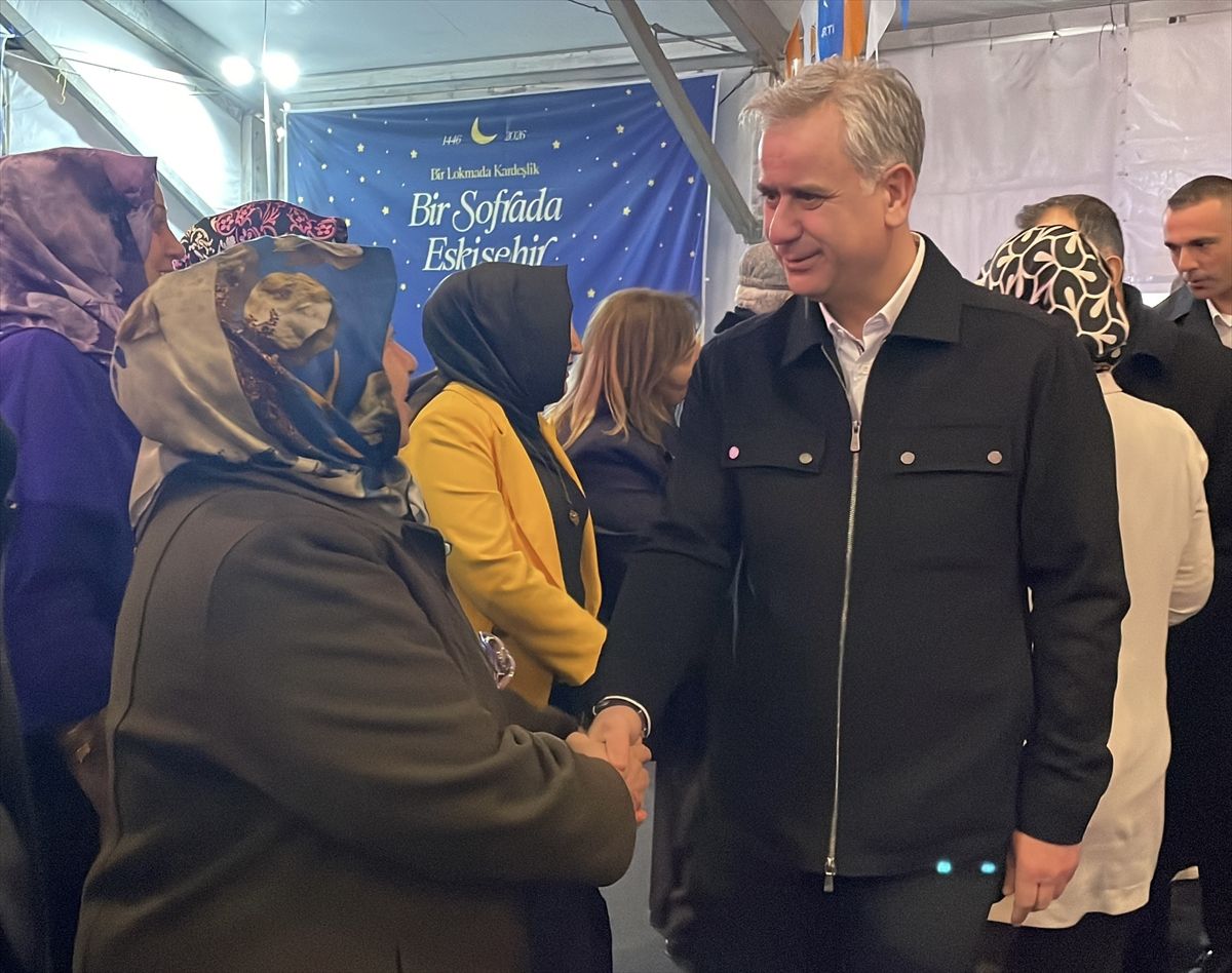 AK Parti Genel Başkan Yardımcısı Yalçın, Eskişehir'de bayramlaşma programında konuştu Açıklaması