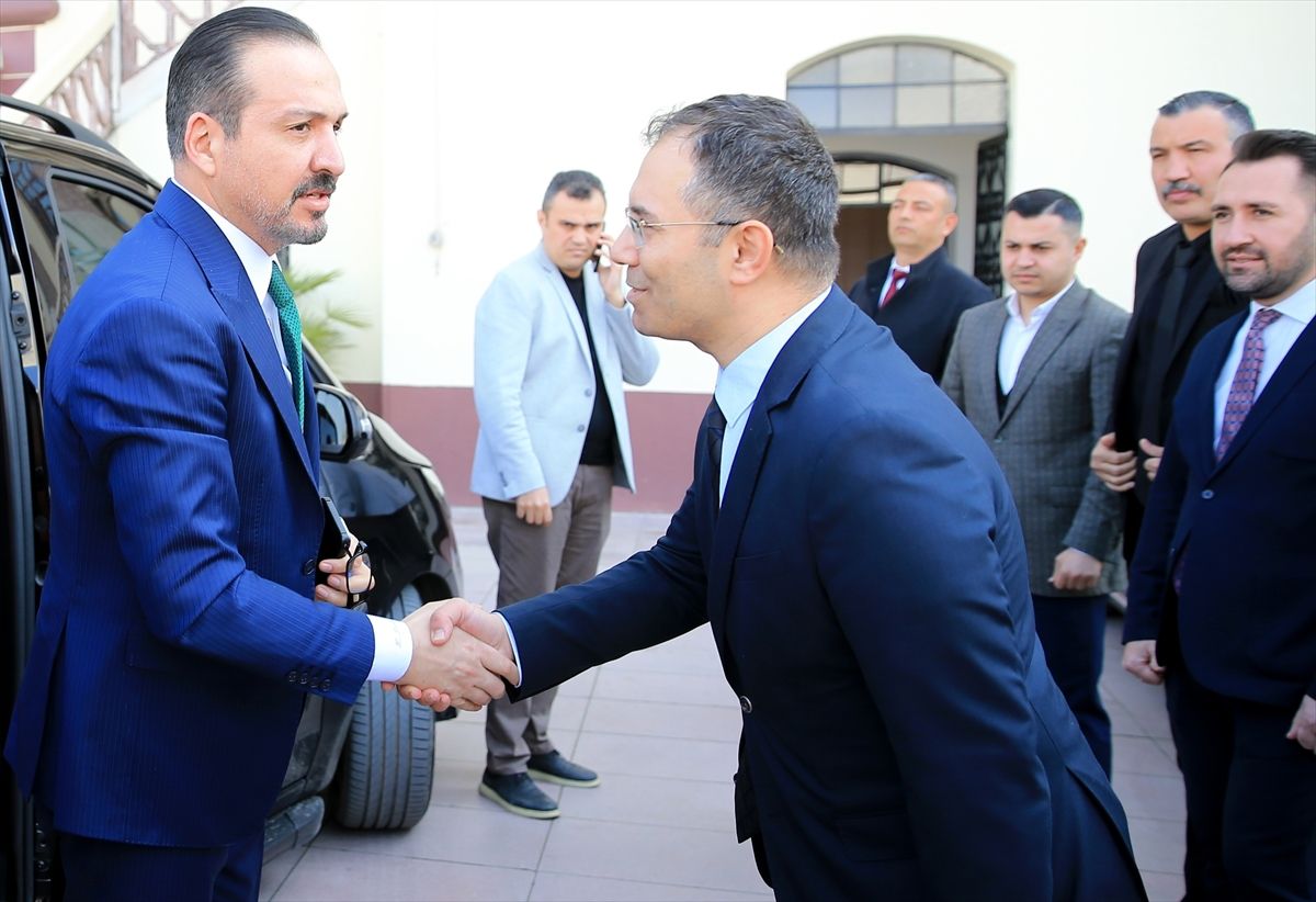 AK Parti Genel Başkan Yardımcısı Zorlu, Manisa'da AK Parti İl Başkanlığını ziyaret etti Açıklaması