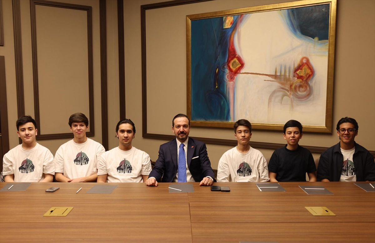 AK Parti Genel Başkan Yardımcısı Zorlu, Özbekistan'ın "Music Bolalar" grubuyla buluştu Açıklaması