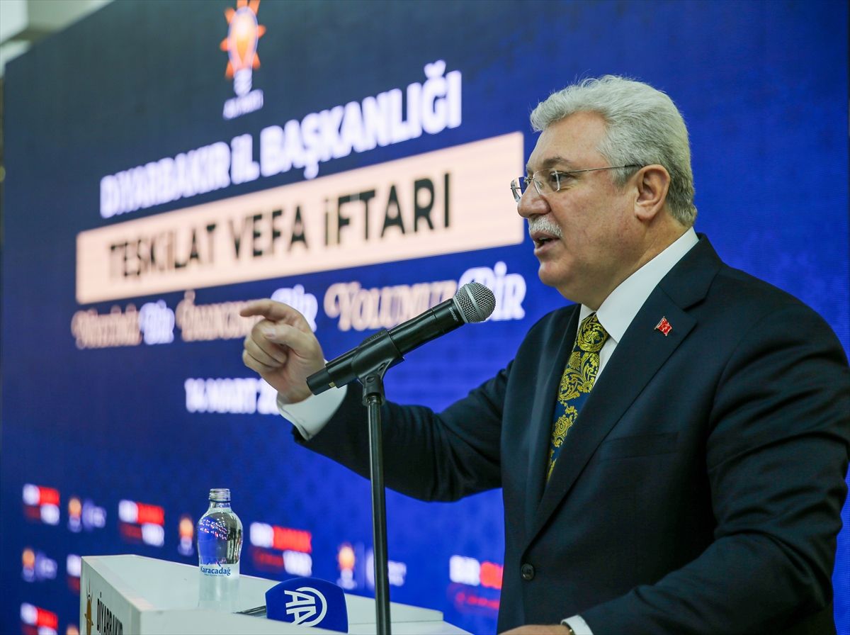 AK Parti Grup Başkanvekili Akbaşoğlu, Diyarbakır'da iftar programında konuştu Açıklaması