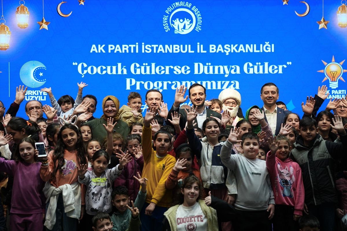 AK Parti İstanbul İl Başkanlığınca 'Çocuk Gülerse Dünya Güler' programı düzenlendi