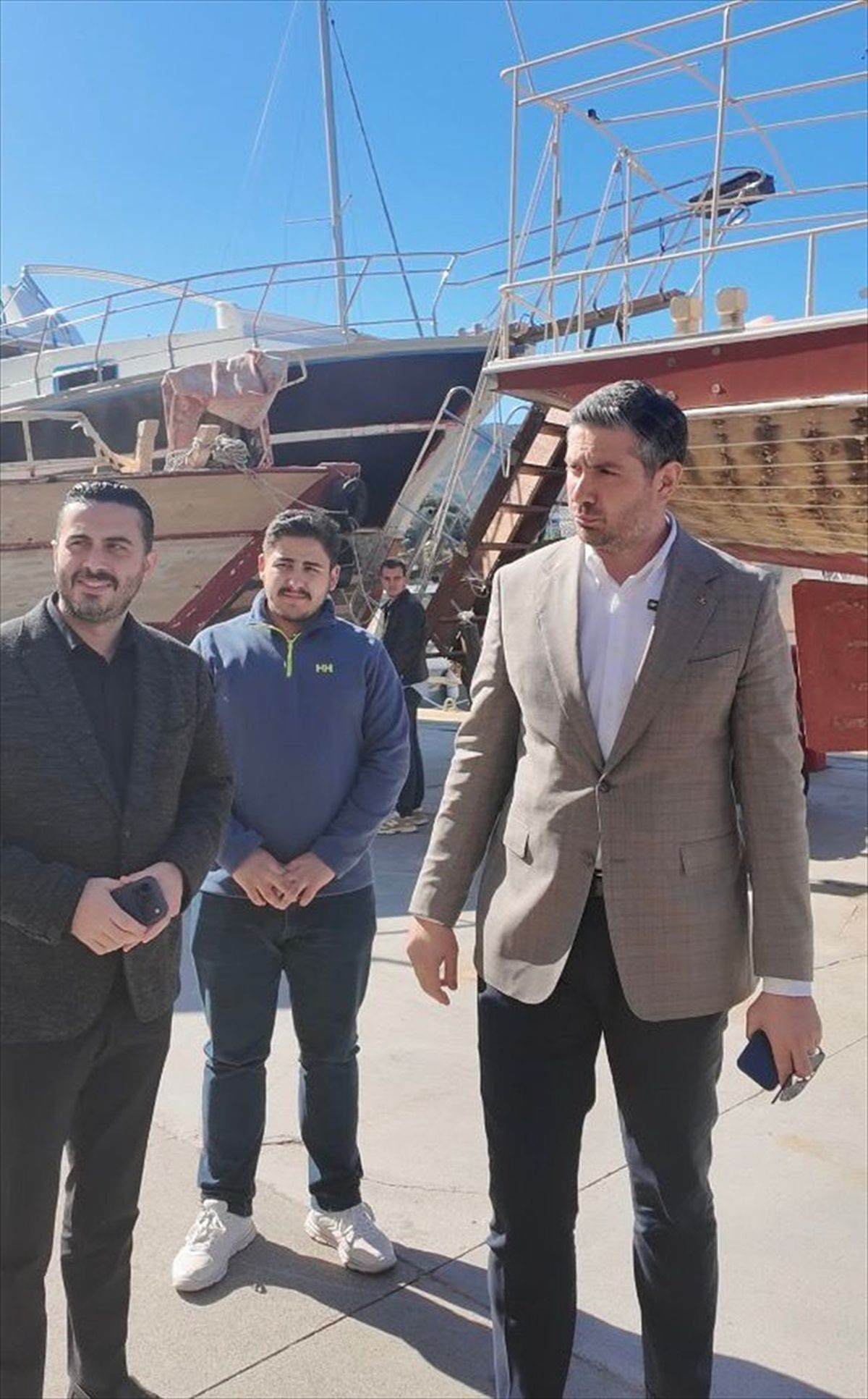 AK Parti Marmaris İlçe Başkanı Aravi ev ve esnaf ziyaretinde bulundu