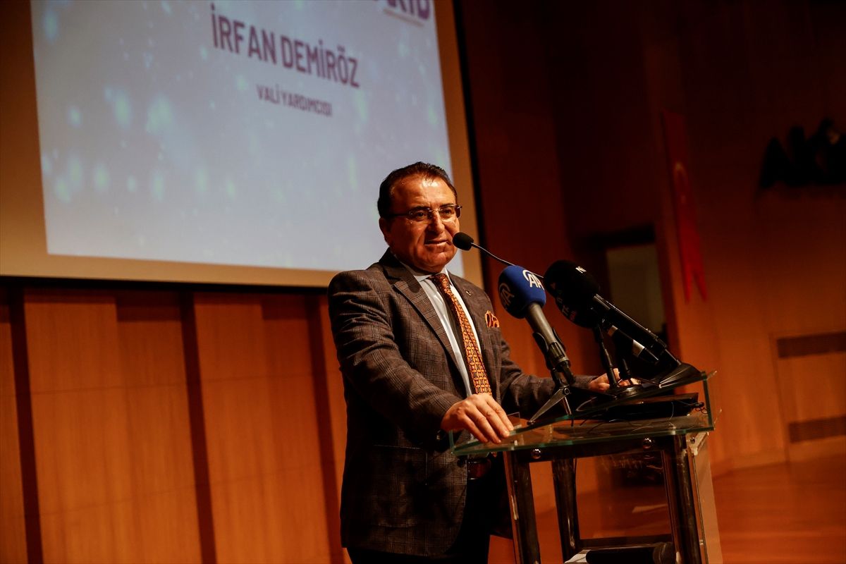 Akdeniz'de en fazla yaş meyve ve sebze ihracatı yapan firmalar ödüllendirildi