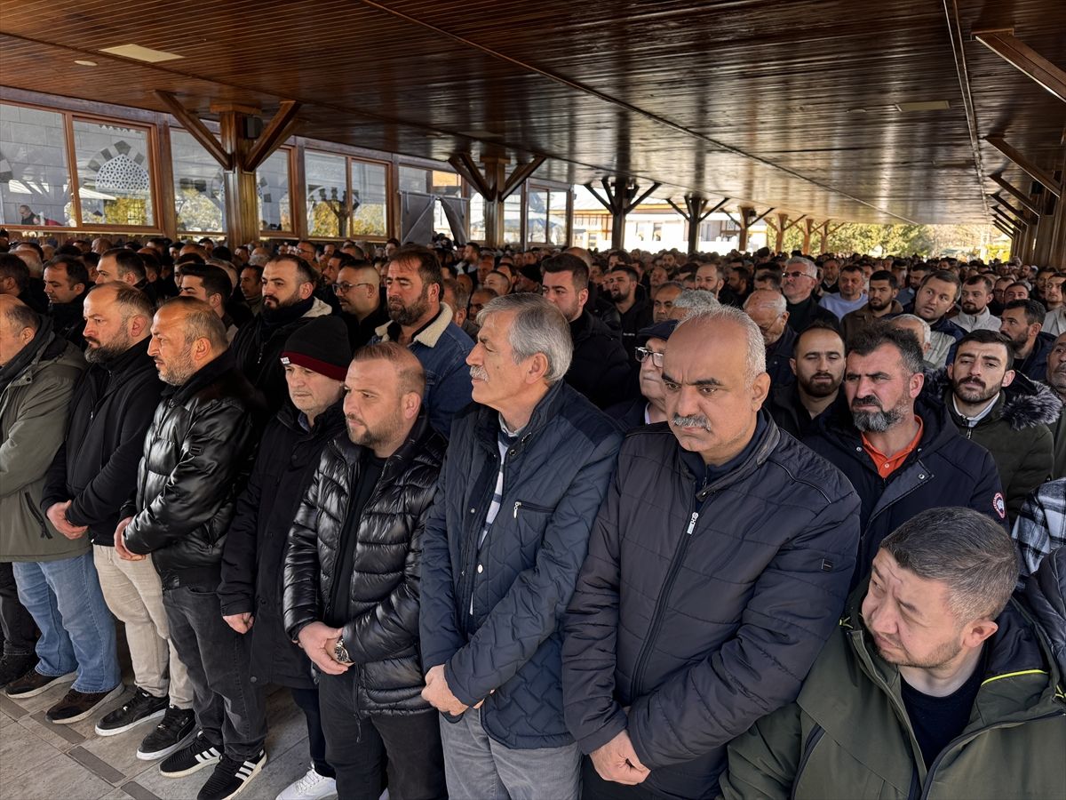 Aksaray'da eski eşi tarafından öldürülen kadının cenazesi toprağa verildi