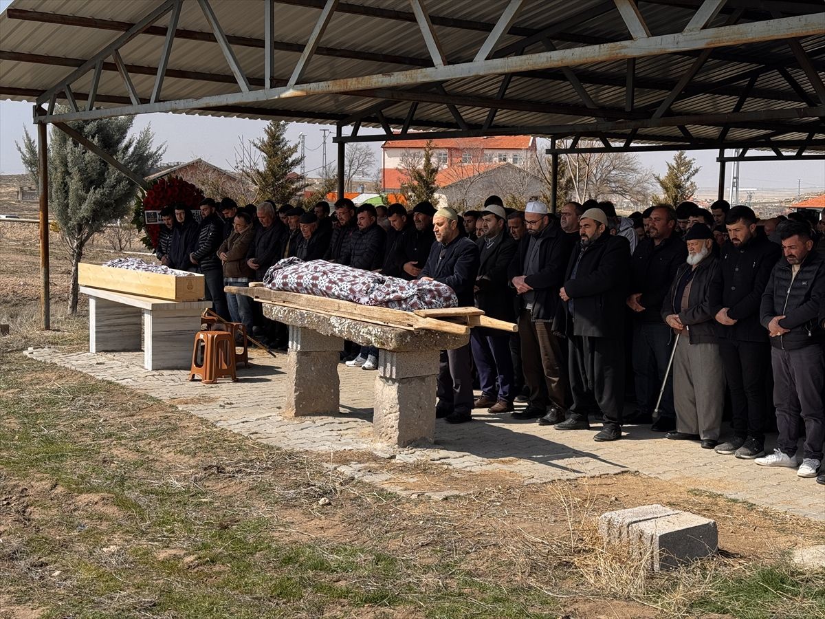 Aksaray'daki trafik kazasında ölen kuzenlerin cenazesi köylerinde toprağa verildi