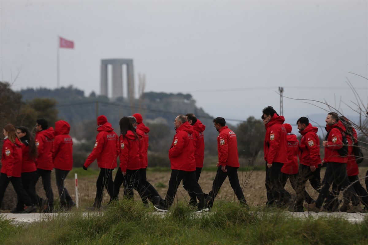 AKUT'tan Çanakkale Zaferi Yürüyüşü