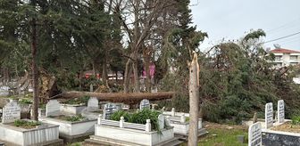 Alaçam'da fırtına mezarlıkta hasara neden oldu