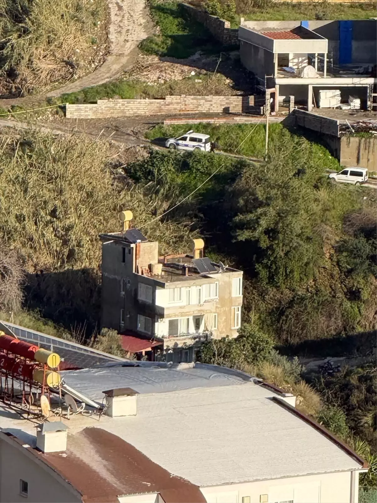 Alanya'da su baskını olan Dim Barajı'nın çevresindeki evler boşaltıldı