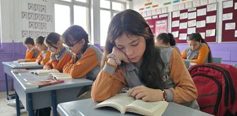 Amasya'da 'Bir Kitap Bin Dünya' projesiyle minikler klasiklerle buluşuyor