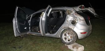 Amasya'da devrilen otomobildeki 2 kişi yaralandı
