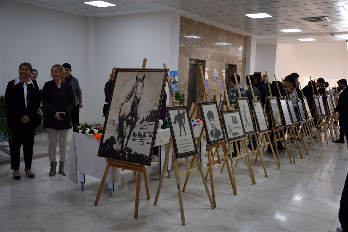 Anamur'da öğrenciler tarafından hazırlanan resim sergisinin açılışı yapıldı