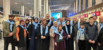 Anamur'da umreye gidenler dualarla uğurlandı