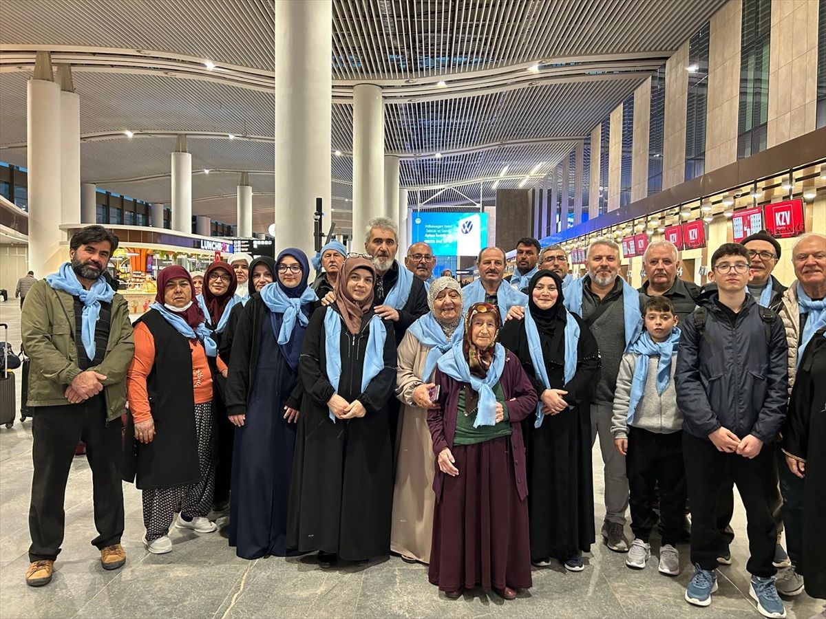 Anamur'da umreye gidenler dualarla uğurlandı