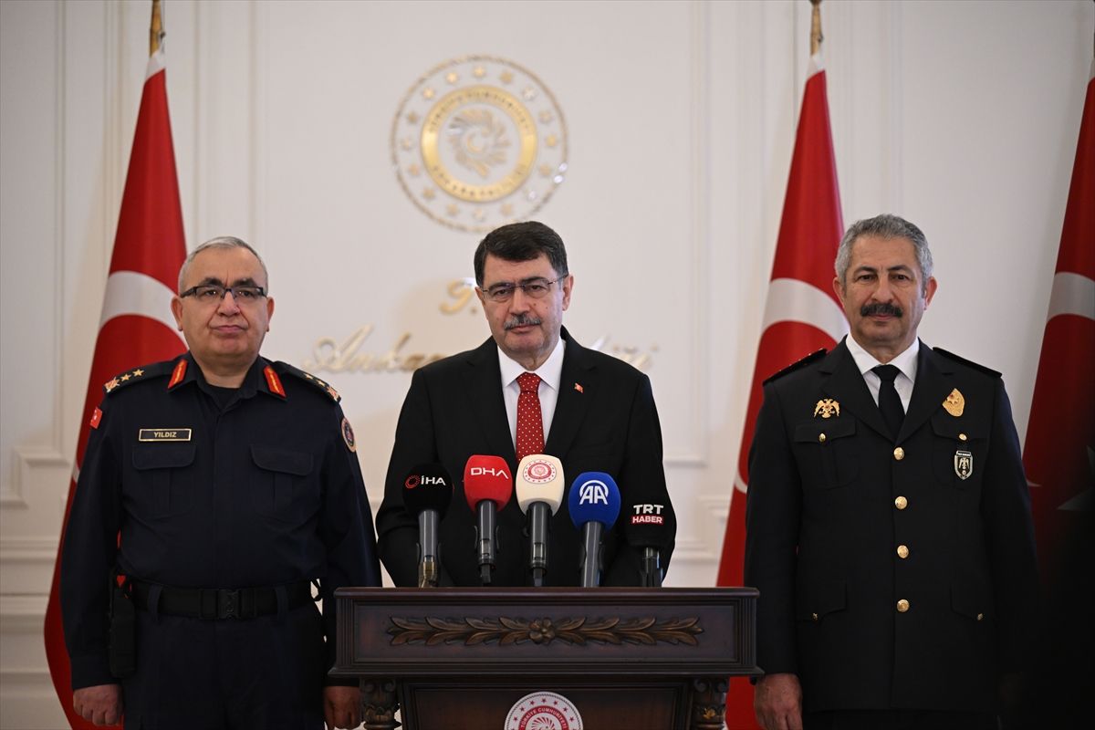 Ankara'da bayram tedbirleri kapsamında 23 bin 769 emniyet ve jandarma personeli görev yapacak