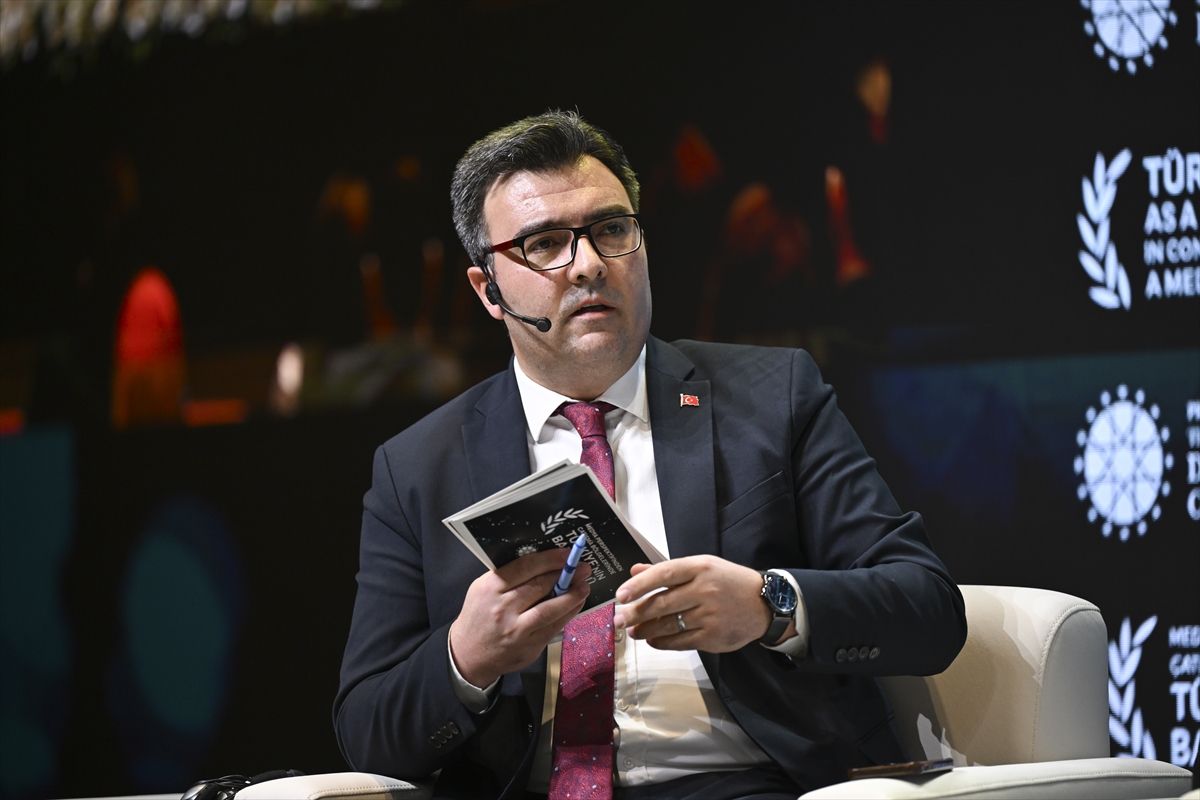 Ankara'da "Medya Perspektifinden Çatışma Bölgelerinde Türkiye'nin Rolü" Paneli düzenlendi