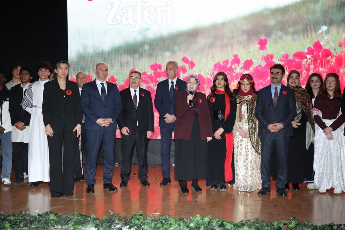 Ankara'da öğrencilerin çektiği 'Çanakkale' temalı belgeselin galası yapıldı