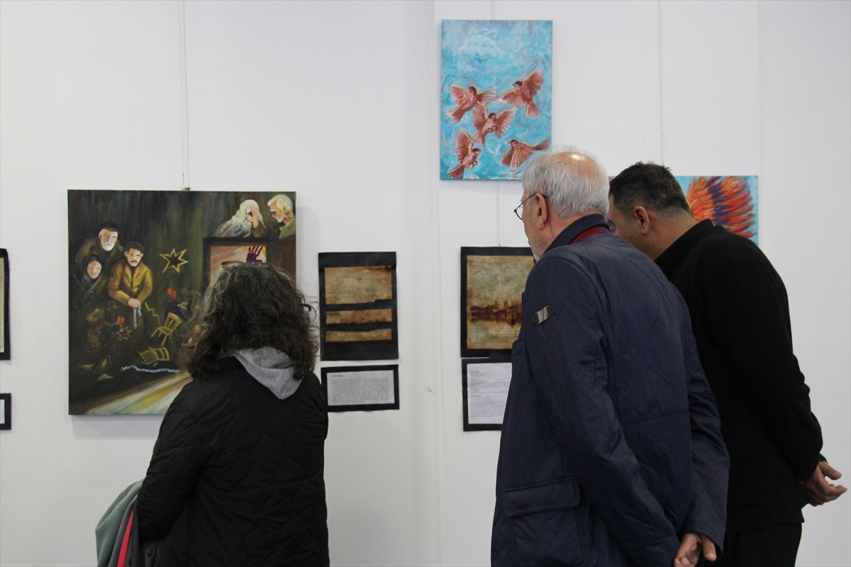 Antalya'da 'Bir Kadın Bir Yolculuk Kalemden Fırçaya' resim sergisi açıldı
