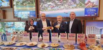 Antalya'da coğrafi işaretli ürünler tedarikçi firmaların katıldığı iftar sofrası için hazırlandı