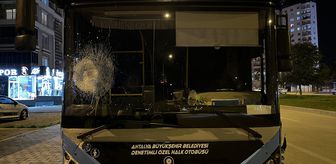 Antalya'da halk otobüsünün araç ve yayalara çarpması sonucu 5 kişi yaralandı