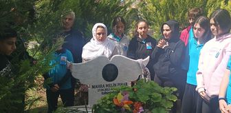 Antalya'da köpeklerden kaçarken kamyonun çarptığı Mahra, ölümünün 3. yılında anıldı