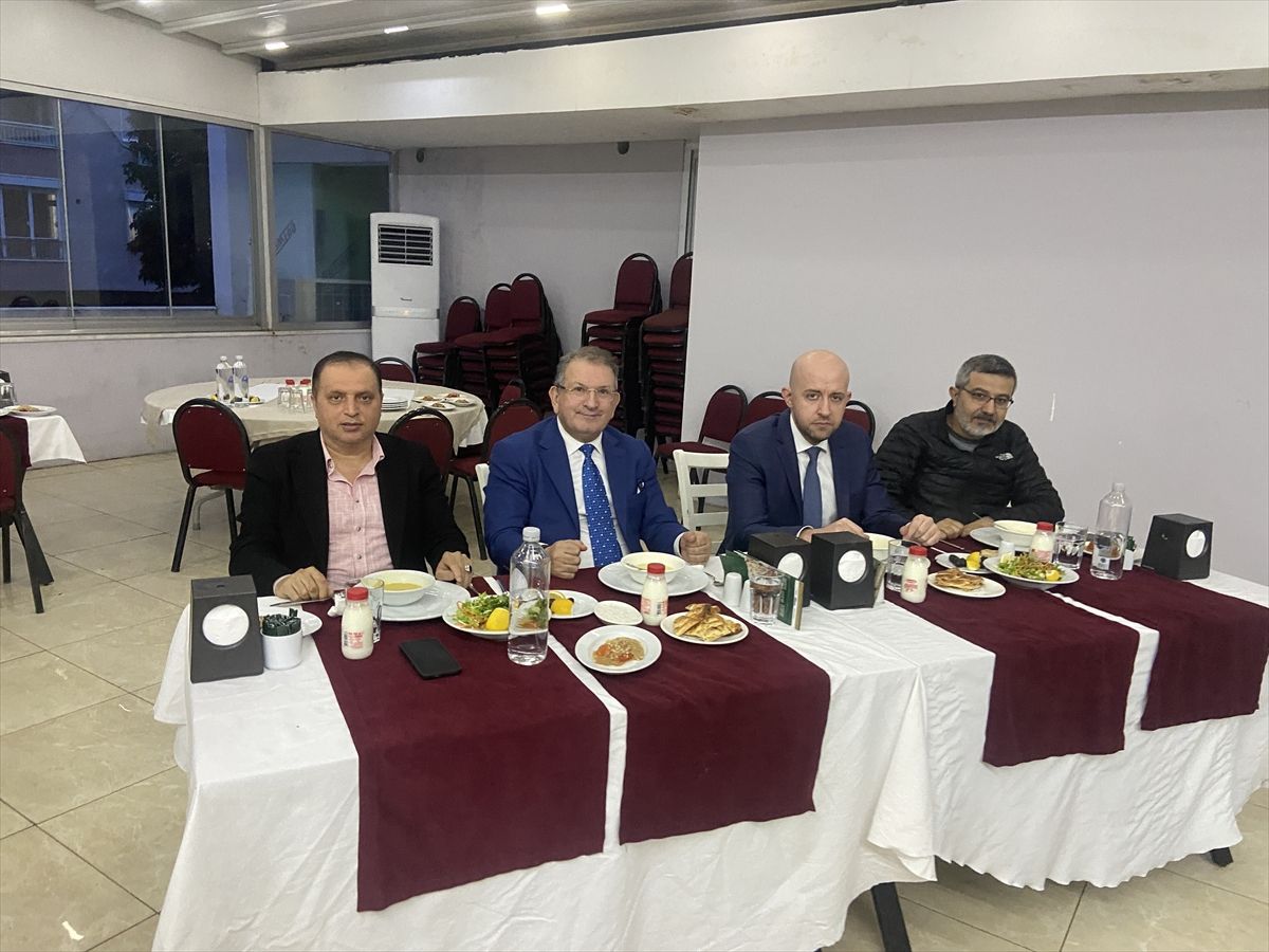 Antalya'da sağlık yöneticileri iftarda buluştu