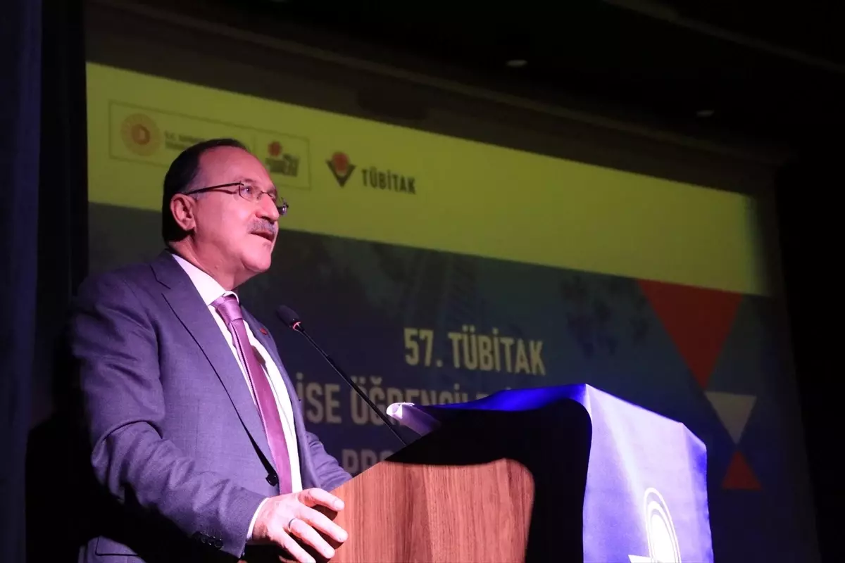 Antalya'da "TÜBİTAK Lise Öğrencileri Araştırma Projeleri Yarışması" ödül töreni düzenlendi