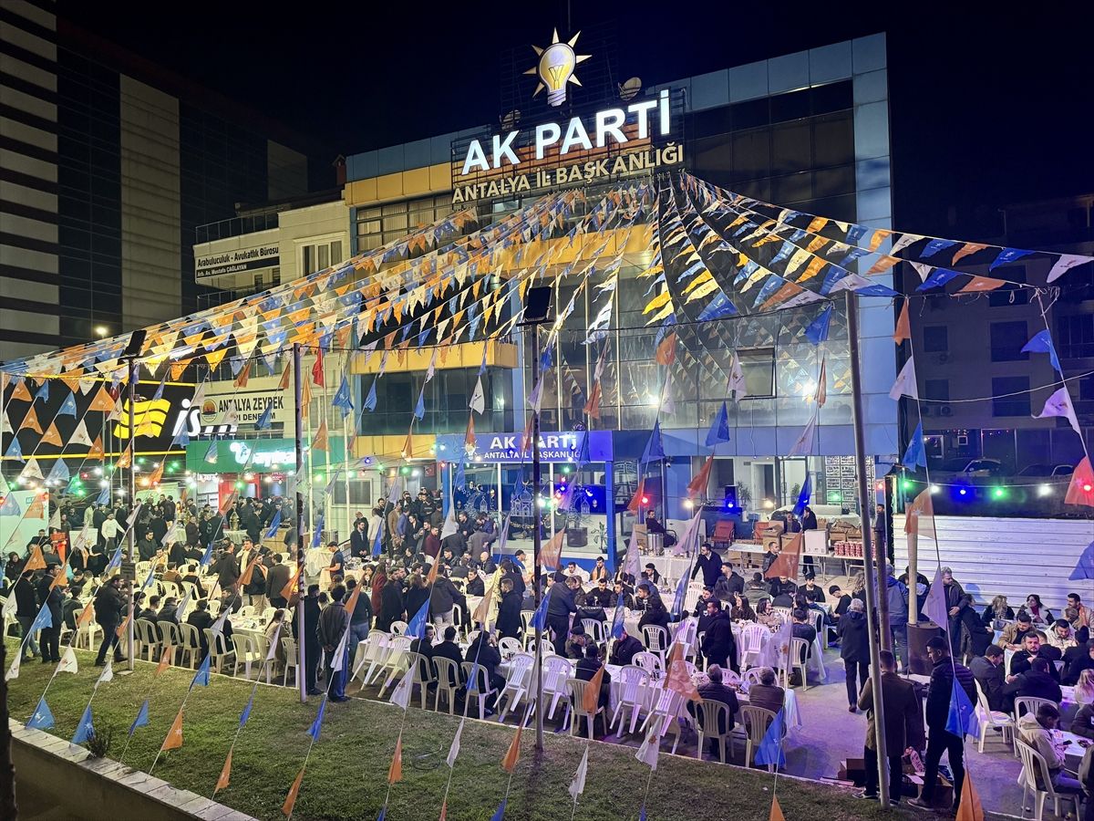 Antalya'da Vefa Sahuru Programı