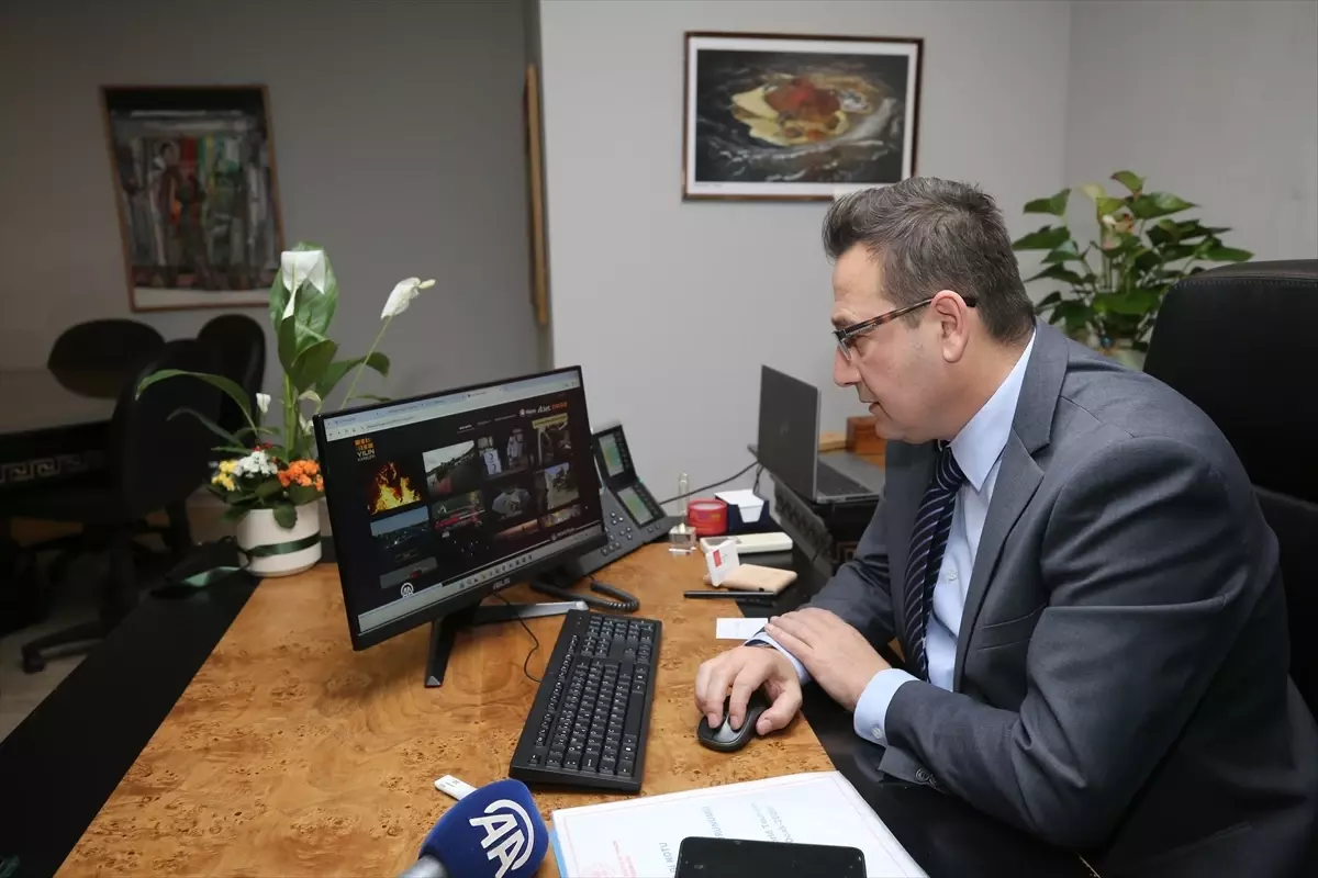 Antalya İl Kültür ve Turizm Müdürü Gök, AA'nın "Yılın Kareleri" oylamasına katıldı