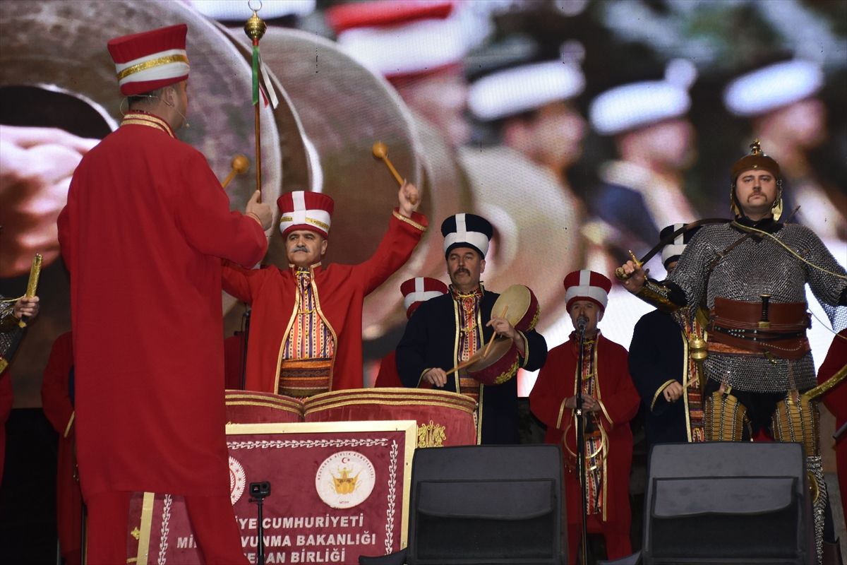Antalya'nın fethinin yıl dönümünde MSB Mehteran Birliği Konser verdi