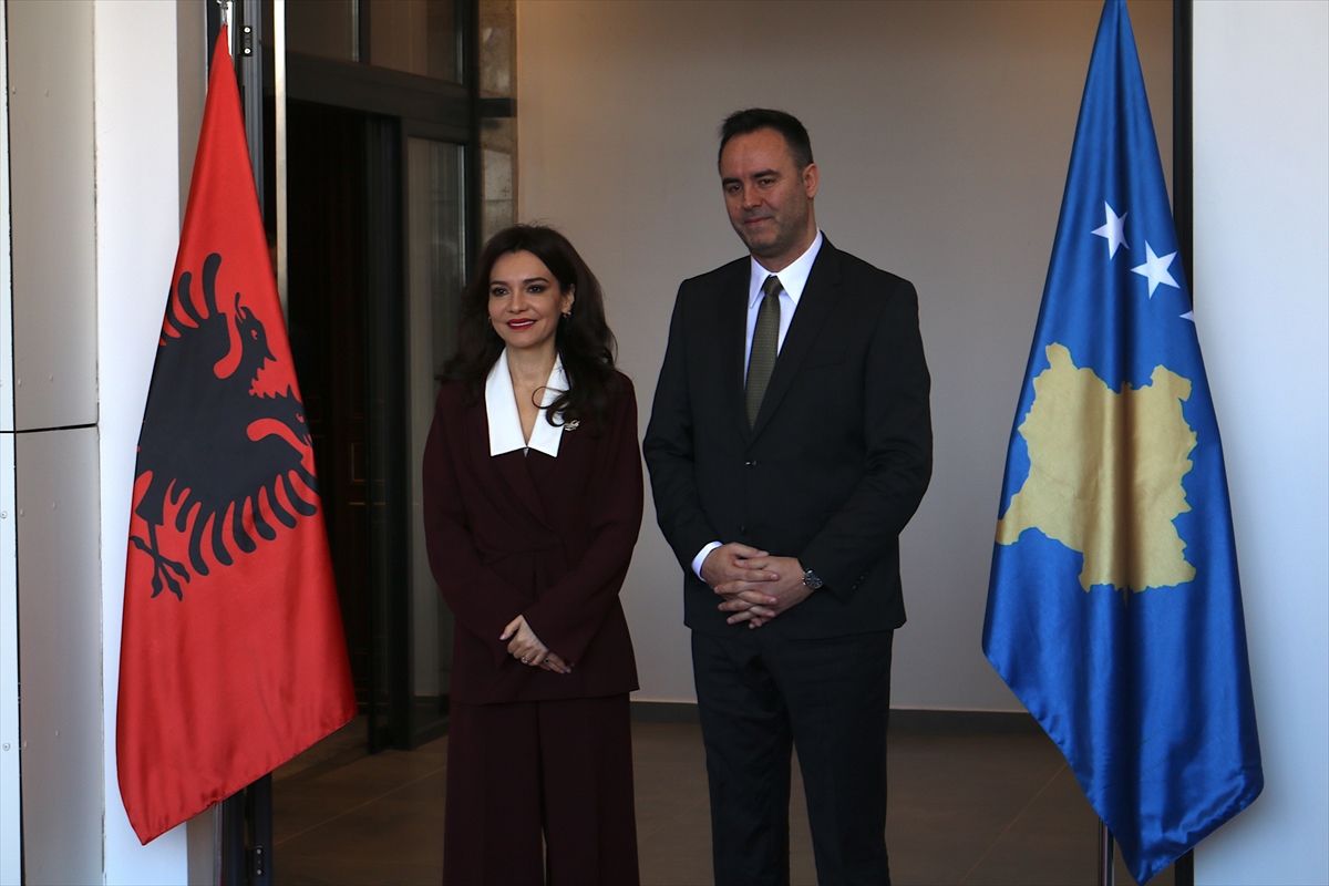 Arnavutluk Dışişleri Bakanı: 'Kosova, Arnavutluk'un dış politikasının mutlak önceliğidir'
