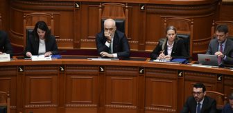 Arnavutluk Meclisinde eski Başbakan Yardımcısı'nın dokunulmazlığının kaldırılmaması protesto edildi