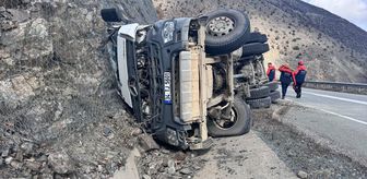 Artvin'de beton mikserinin devrildiği kazada sürücü yaralandı