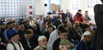 Avrupa'da Müslümanlar bayram namazında camilere akın etti