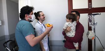 Aydın'da doktor kardeşler aynı hastanede çocuklara sağlık hizmeti veriyor
