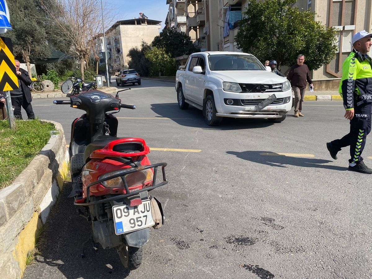 Aydın'da pikabın çarptığı motosikletteki karı koca yaralandı
