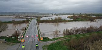 Aydın'da sağanak sonucu Büyük Menderes Nehri taştı
