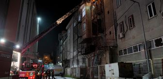 Bağcılar'da bir iş yerinde çıkan yangın söndürüldü
