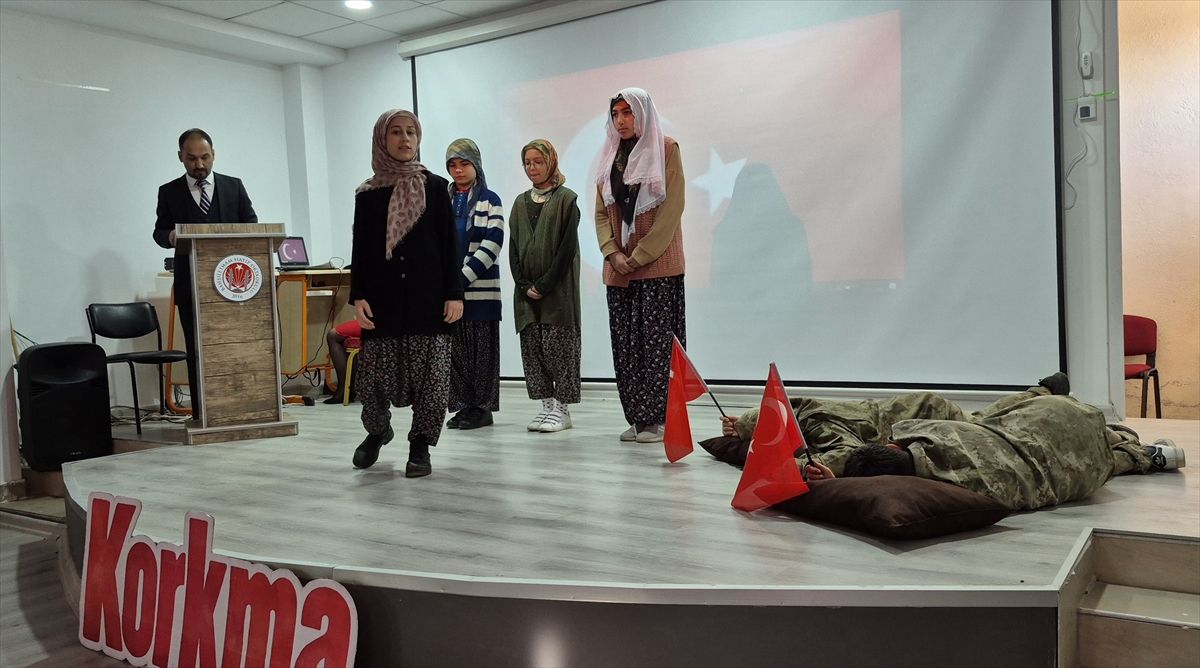 Bahşılı'da İstiklal Marşı'nın kabulü dolayısıyla program düzenlendi