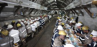 Bakan Bayraktar, Zonguldak'taki madencilerle iftar yaptı Açıklaması