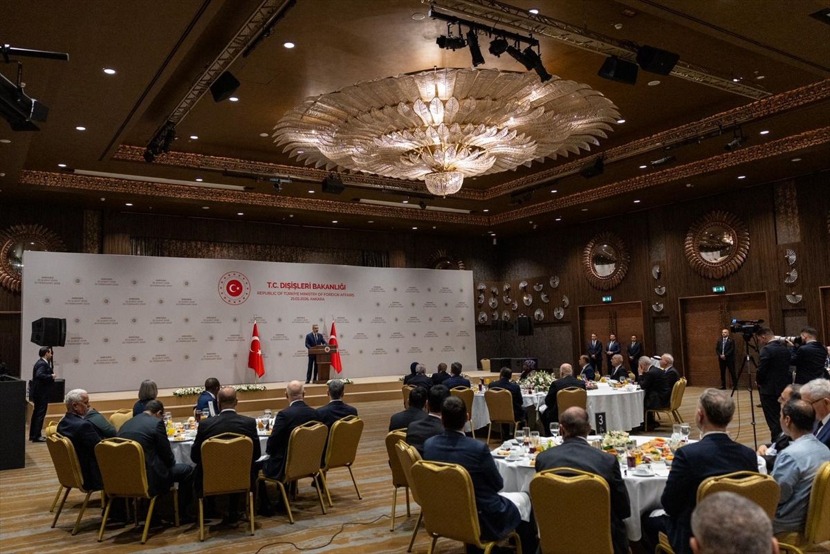 Bakan Fidan, İİT üyesi ve gözlemcisi ülkelerin büyükelçileriyle bir araya geldi