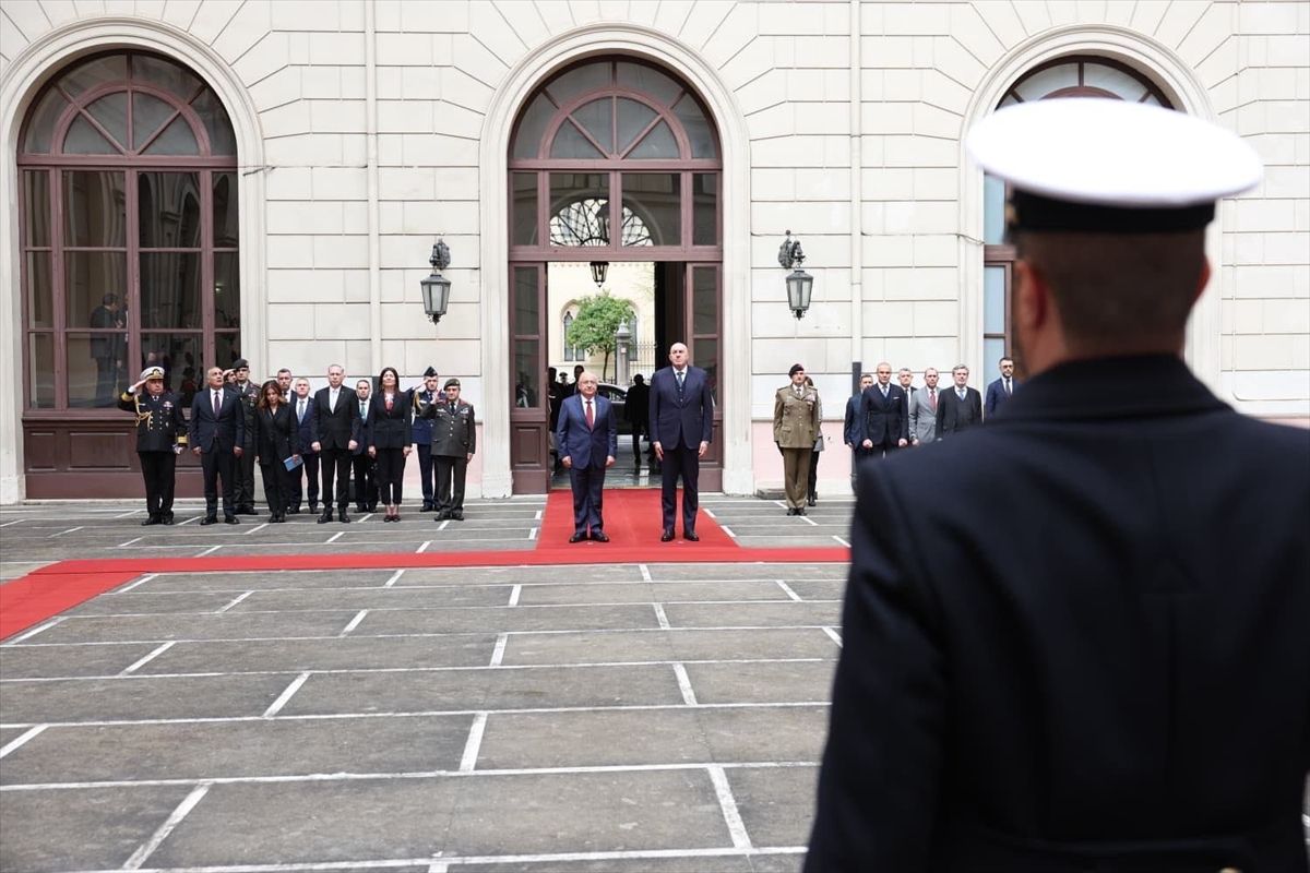 Bakan Güler, İtalya Savunma Bakanı Crosetto ile bir araya geldi