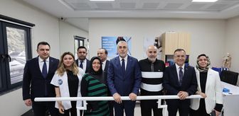 Bakan Işıkhan, Gaziantep'te Protez-Ortez Merkezi'nde engellilerle bir araya geldi