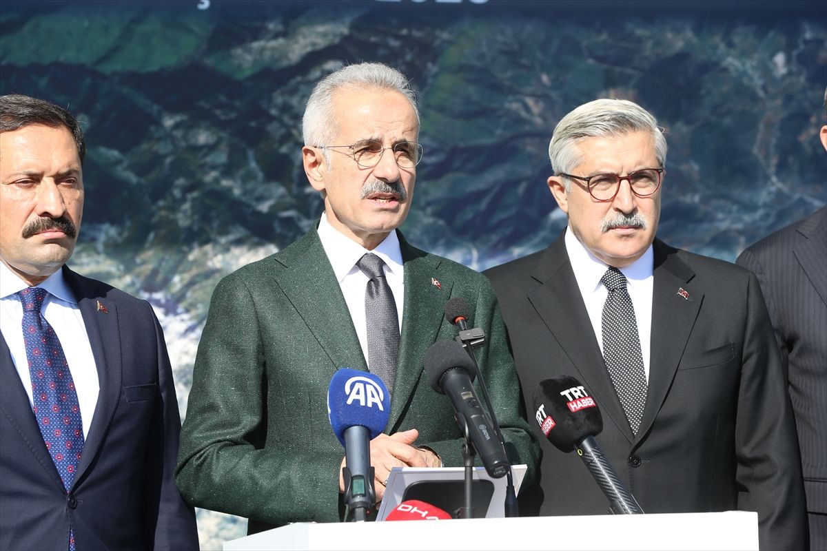 Dörtyol-Hassa Demiryolu ve Otoyolu Projesi'nde Tünel İnşaatı Başlıyor