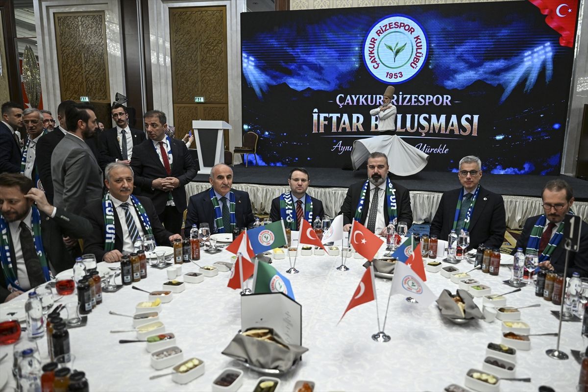 Bakanlar Memişoğlu ve Gürlek, Çaykur Rizespor Kulübü'nün iftar programına katıldı