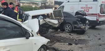 Balıkesir'de 4 otomobilin karıştığı kazada 1 kişi öldü, 1 kişi yaralandı