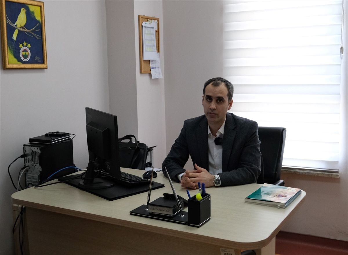 Balıkesir'de kemiğe implante işitme cihazı ameliyatı yapıldı