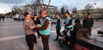 Batman'da 'İftara 5 Kala Programı' kapsamında yolculara kumanya dağıtıldı